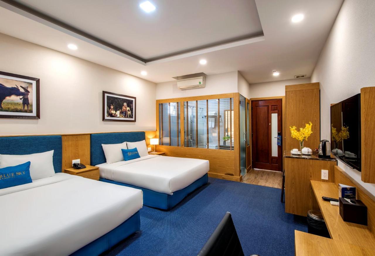 Blue Sky Hotel Хошимин Екстериор снимка